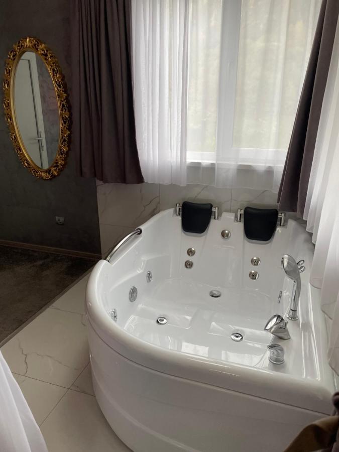 La Protap Calimanesti Hotell Eksteriør bilde