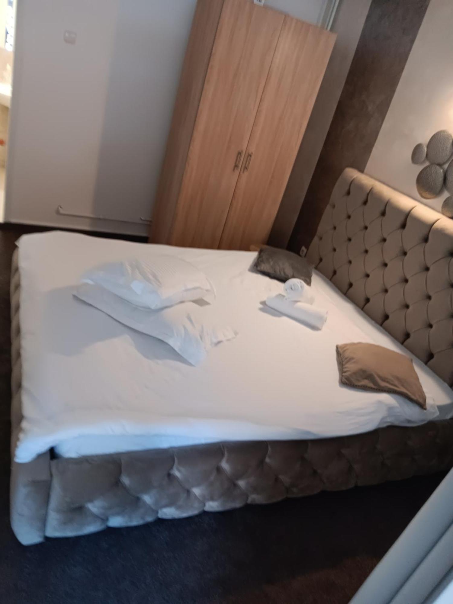 La Protap Calimanesti Hotell Eksteriør bilde